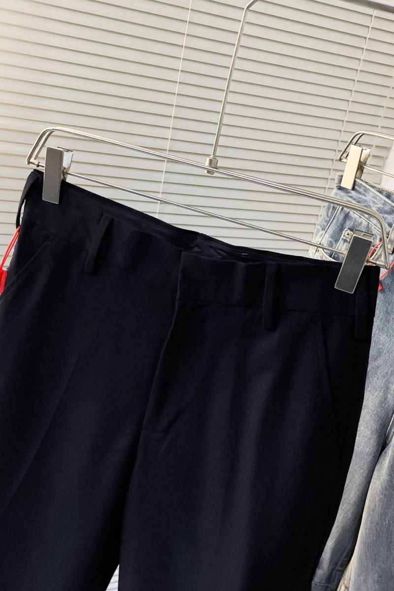 Louis Vuitton Short Pants Contemporary 134828