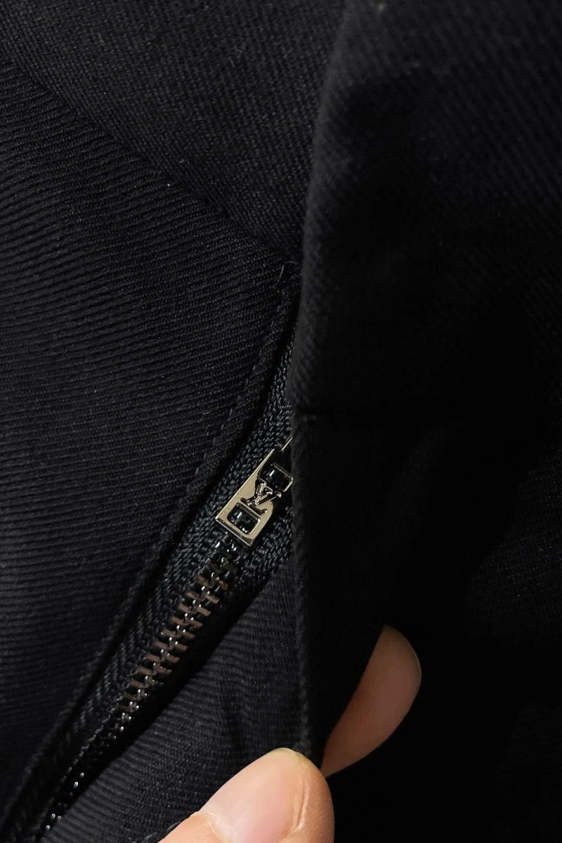 Louis Vuitton Short Pants Contemporary 134828