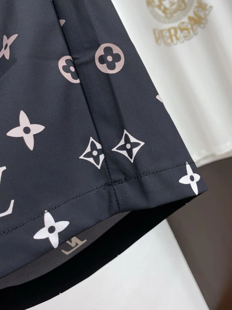 Louis Vuitton Short Pants Breathable 134825