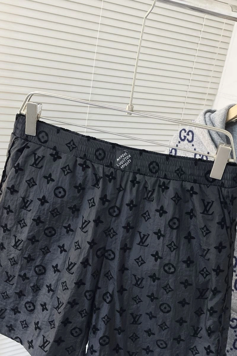 WrinkleFree Louis Vuitton Short Pants 134804