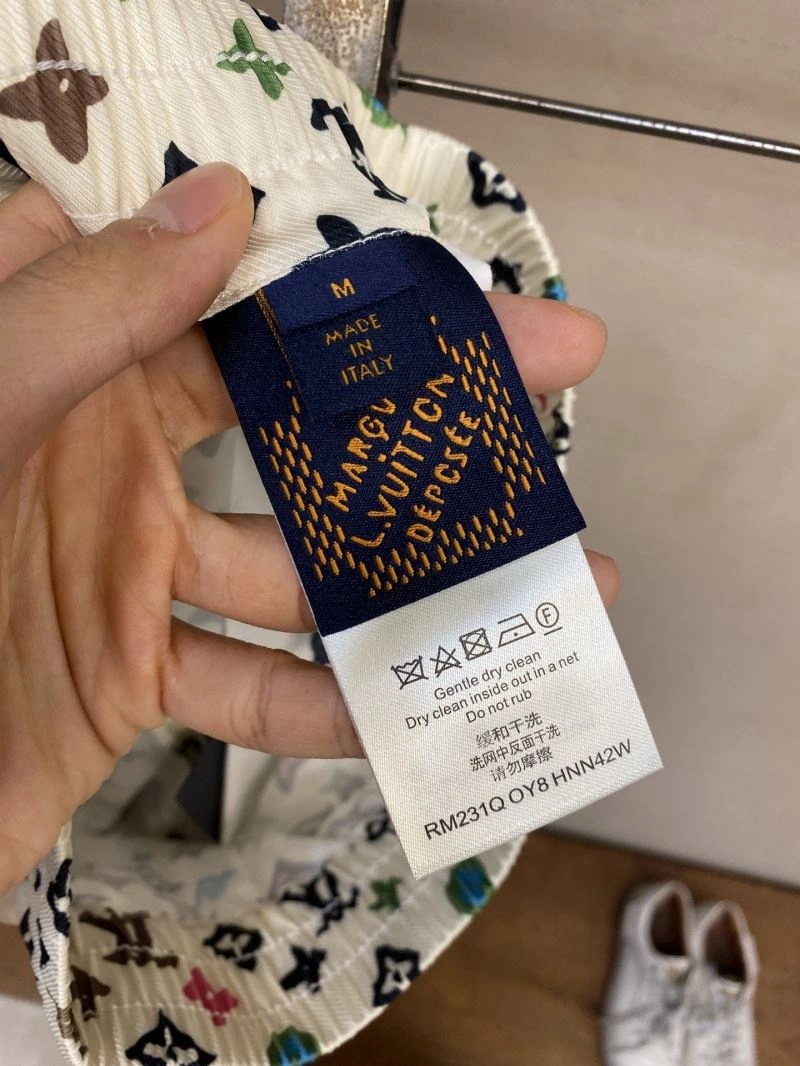 Snug Louis Vuitton Short Pants 134814