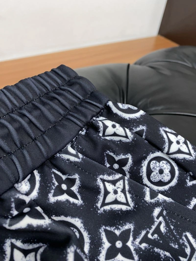 Casual Louis Vuitton Short Pants 133731