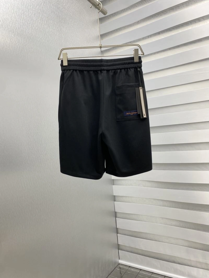 Snug Louis Vuitton Short Pants 133727