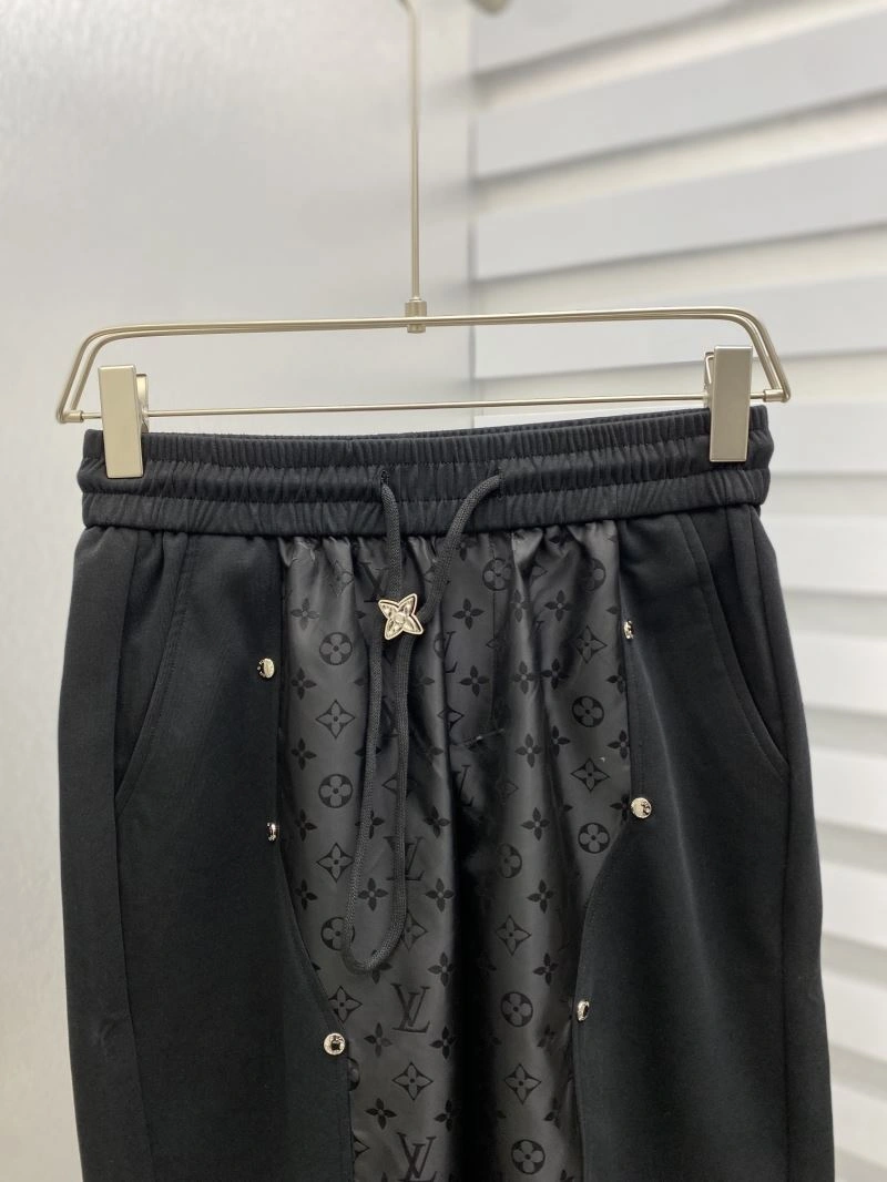 Snug Louis Vuitton Short Pants 133727