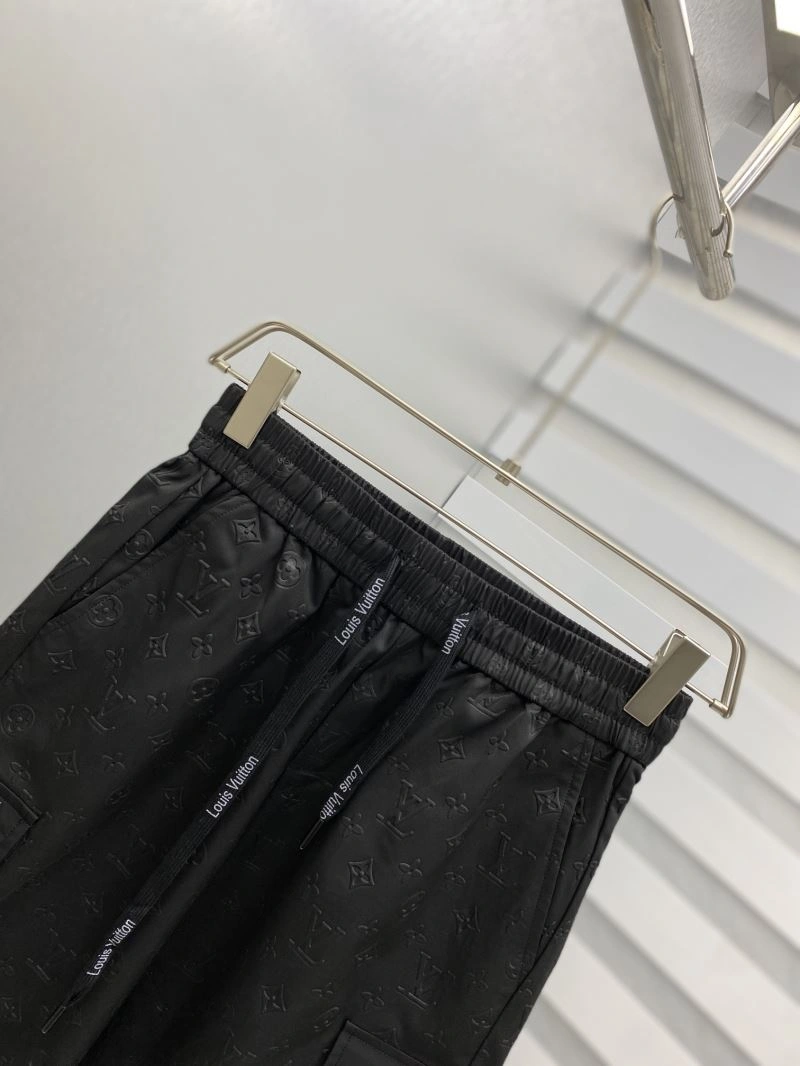 ZipUp Louis Vuitton Short Pants 133743