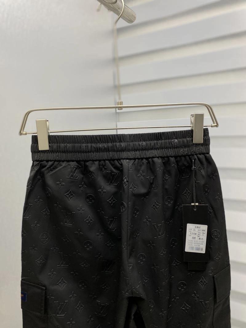 ZipUp Louis Vuitton Short Pants 133743