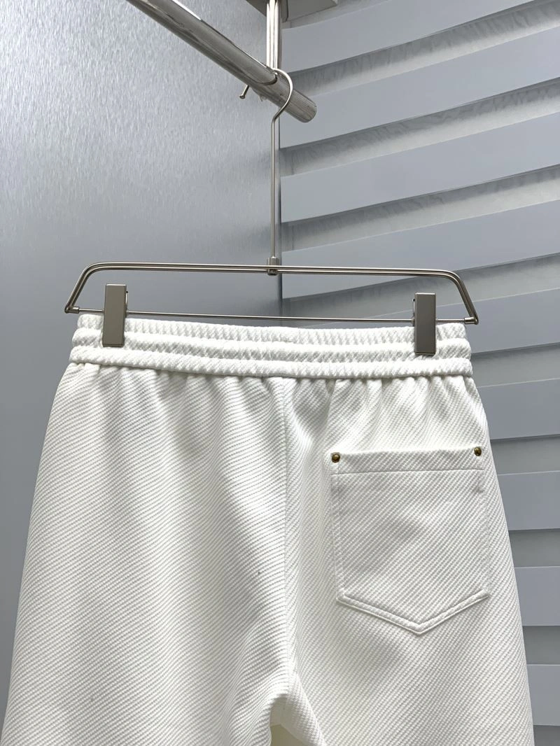 Breathable Louis Vuitton Short Pants 133753