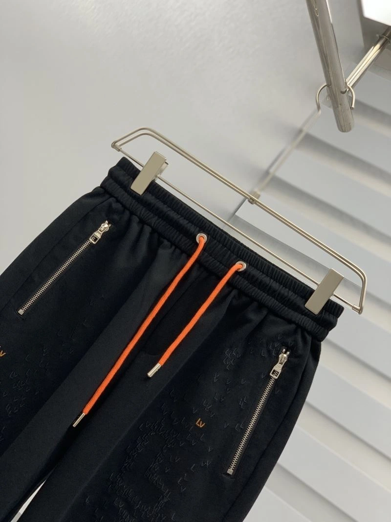 Snug Louis Vuitton Short Pants 133719