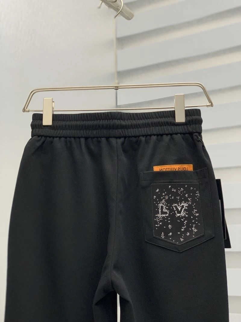 Snug Louis Vuitton Short Pants 133719