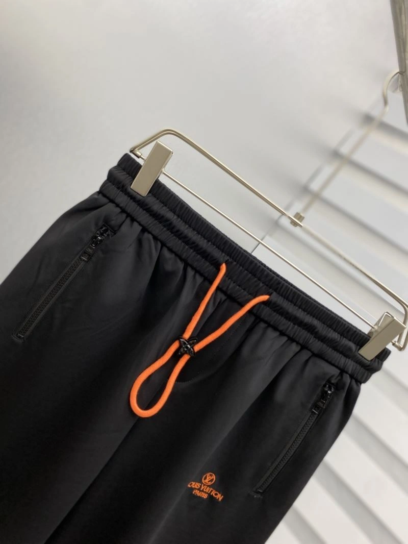 Functional Louis Vuitton Short Pants 133694