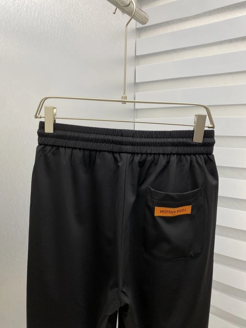 Functional Louis Vuitton Short Pants 133694