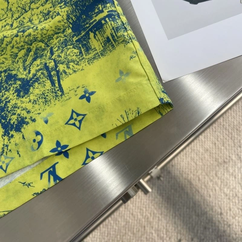 Vibrant Louis Vuitton Short Pants 133688
