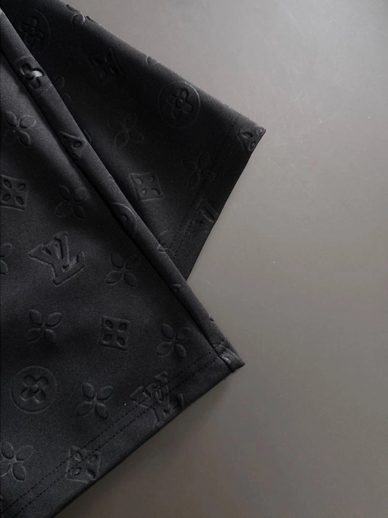 ModernLook Louis Vuitton Short Pants 133700