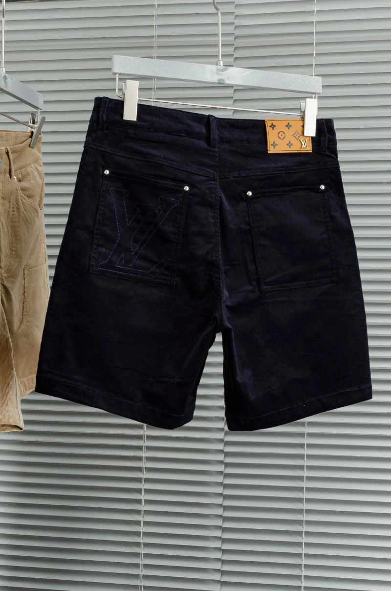 Lightweight Louis Vuitton Short Pants 133713