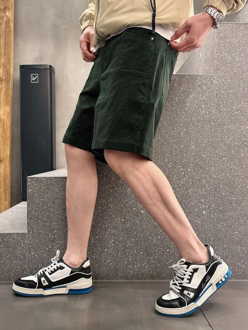 WaterResistant Louis Vuitton Short Pants 132736