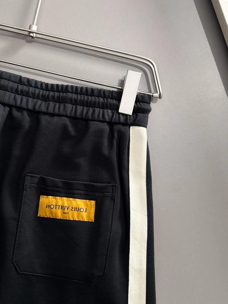Contemporary Louis Vuitton Short Pants 132727