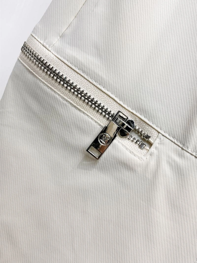 Seasonal Louis Vuitton Short Pants 132719