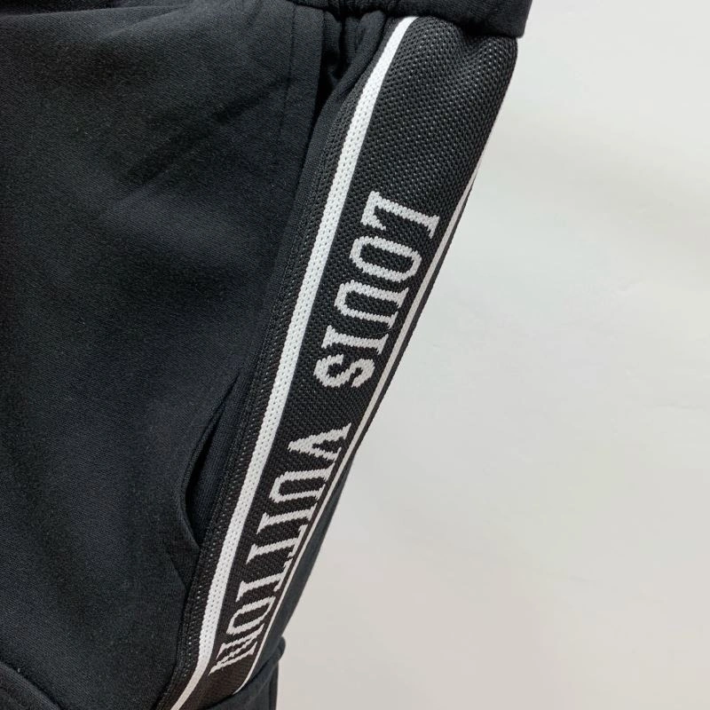 Breathable Louis Vuitton Short Pants 132723