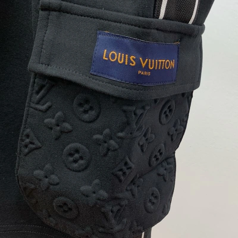 Breathable Louis Vuitton Short Pants 132723