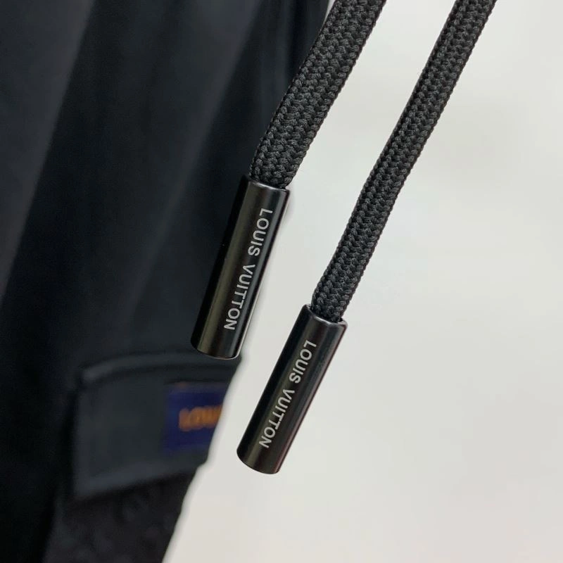 Breathable Louis Vuitton Short Pants 132723