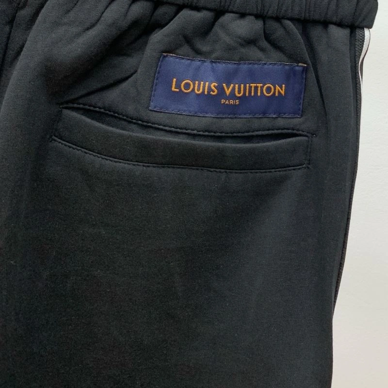 Breathable Louis Vuitton Short Pants 132723