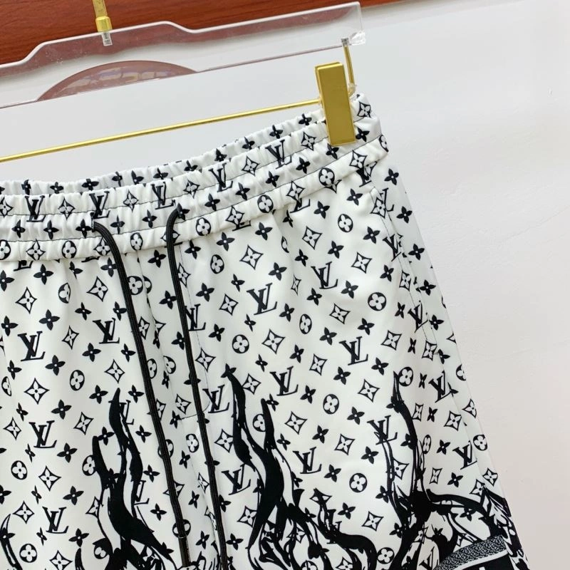 Louis Vuitton Short Pants Functional 132708