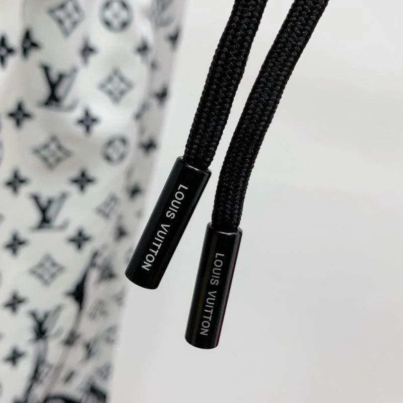 Louis Vuitton Short Pants Functional 132708
