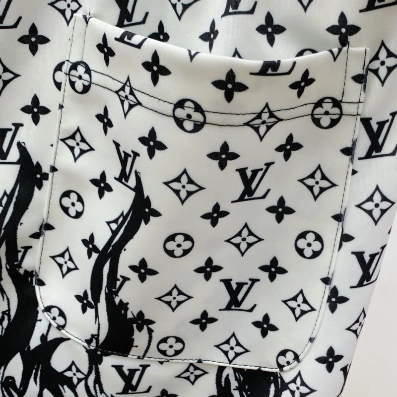 Louis Vuitton Short Pants Functional 132708