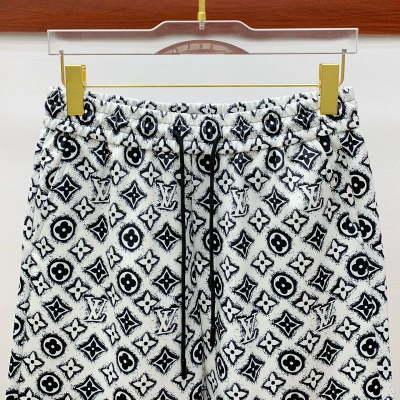 Cozy Louis Vuitton Short Pants 132706