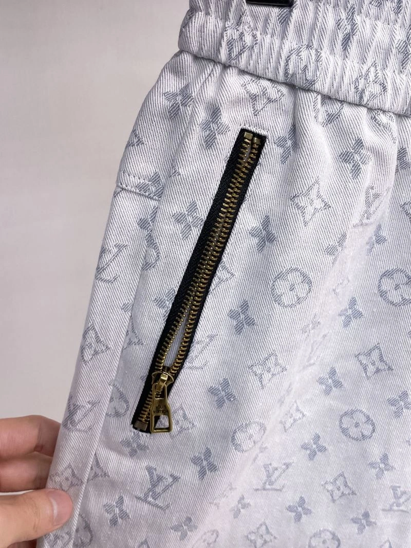 Louis Vuitton Short Pants FashionForward 132739