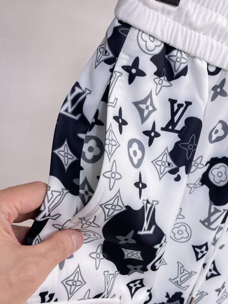 Breathable Louis Vuitton Short Pants 132696