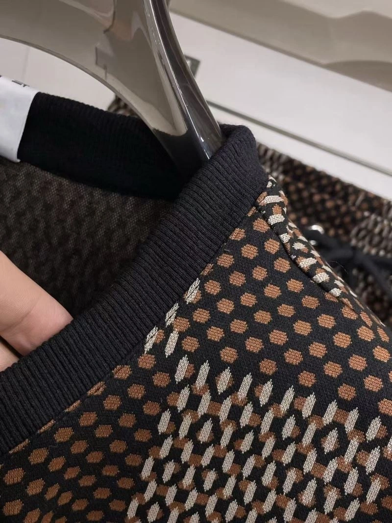 WellDesigned Louis Vuitton Short Suits 132036