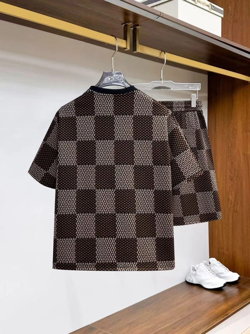 WellDesigned Louis Vuitton Short Suits 132036