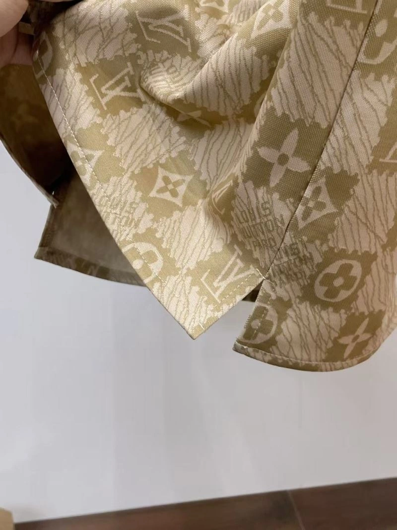 Sleek Louis Vuitton Short Suits 132028