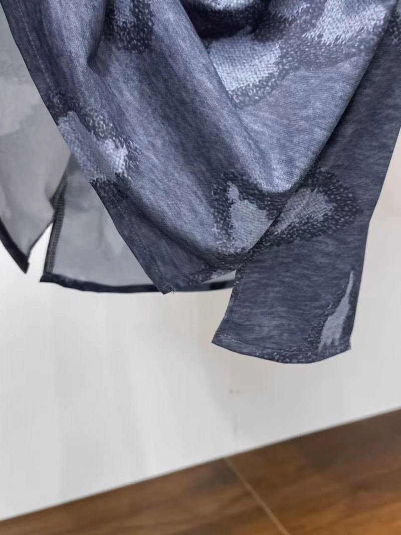ModernLook Louis Vuitton Short Suits 132042