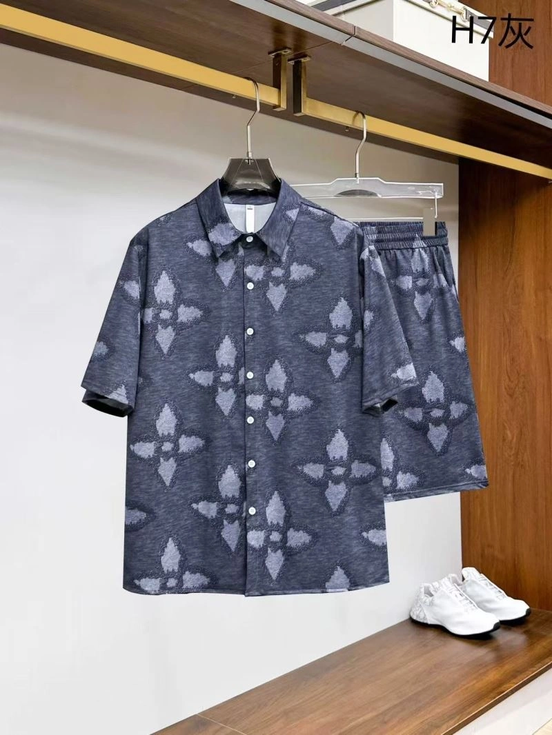 ModernLook Louis Vuitton Short Suits 132042
