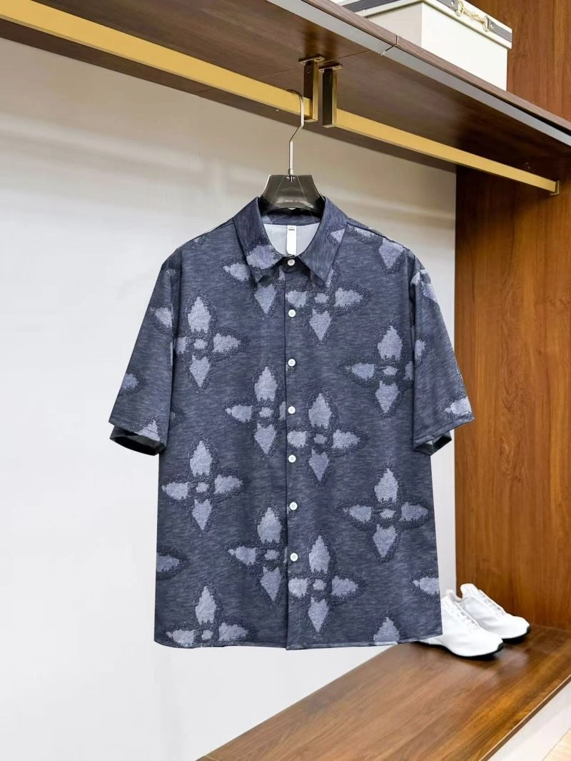 ModernLook Louis Vuitton Short Suits 132042