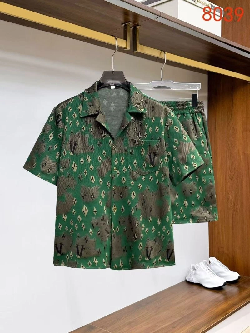 EasyMatch Louis Vuitton Short Suits 132032