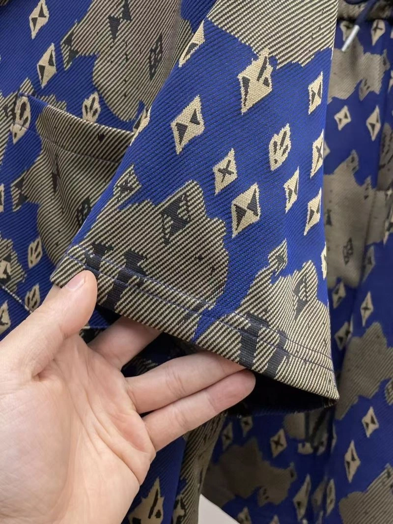 Affordable Louis Vuitton Short Suits 132025