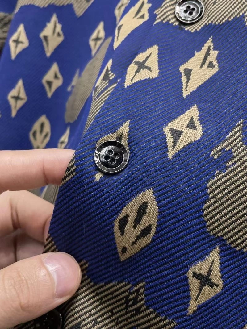 Affordable Louis Vuitton Short Suits 132025
