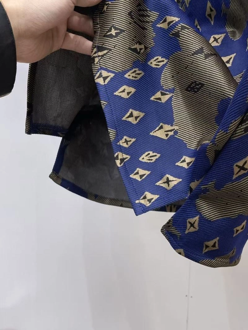 Affordable Louis Vuitton Short Suits 132025