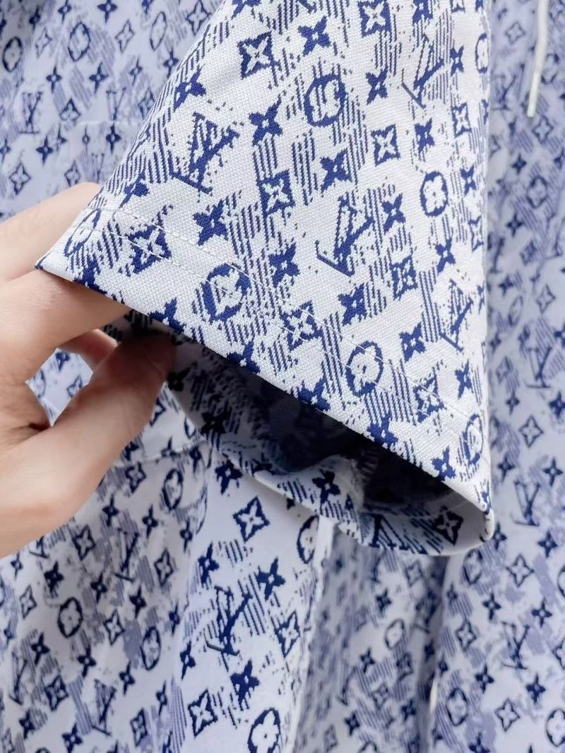 Classic Louis Vuitton Short Suits 132027