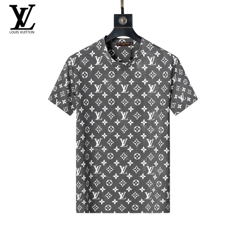 Sleek Louis Vuitton Short Suits 138521