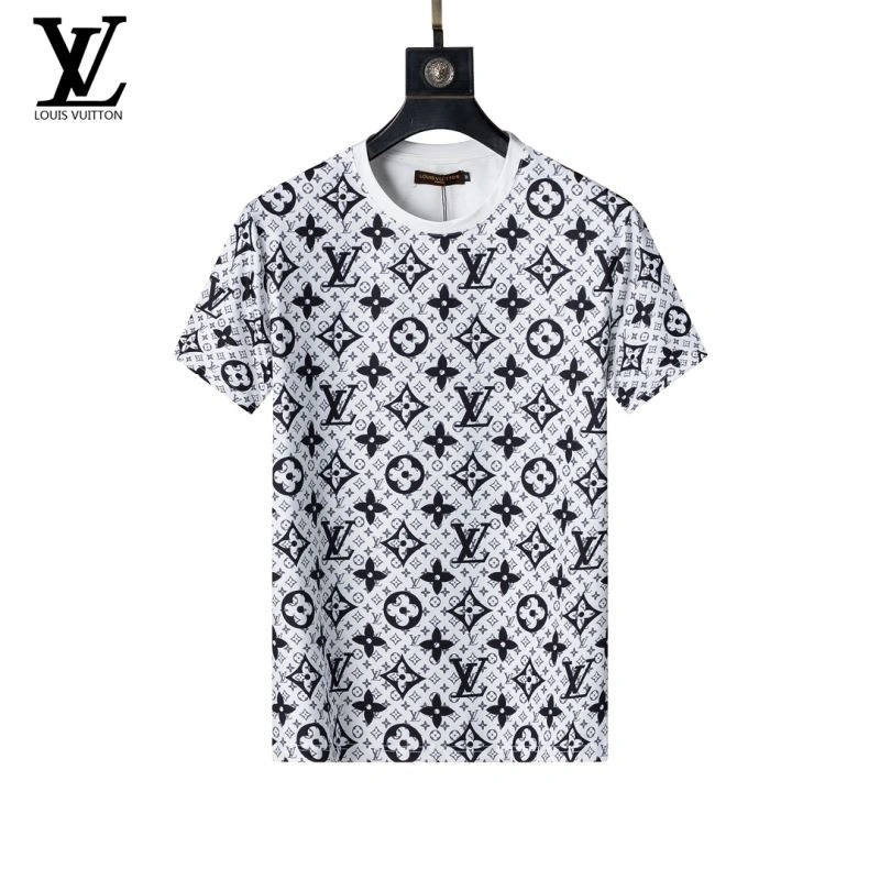 Lightweight Louis Vuitton Short Suits 138514