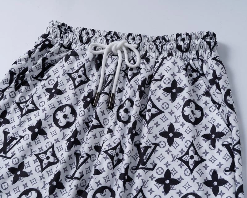 Lightweight Louis Vuitton Short Suits 138514