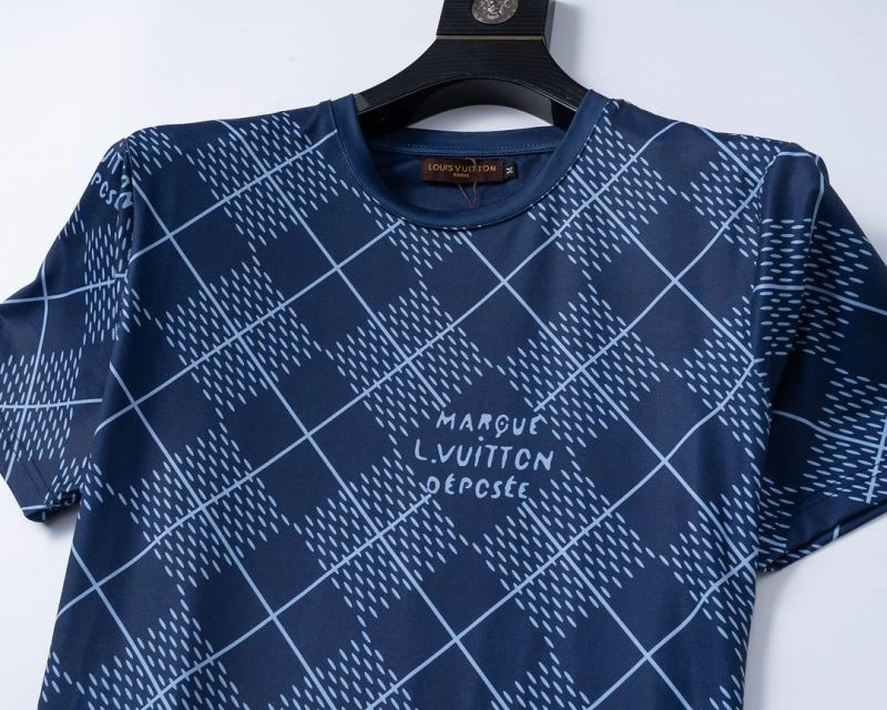 Louis Vuitton Short Suits MoistureWicking 138513