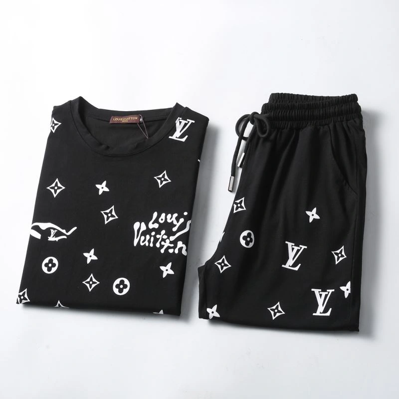 Louis Vuitton Short Suits Flexible 138531