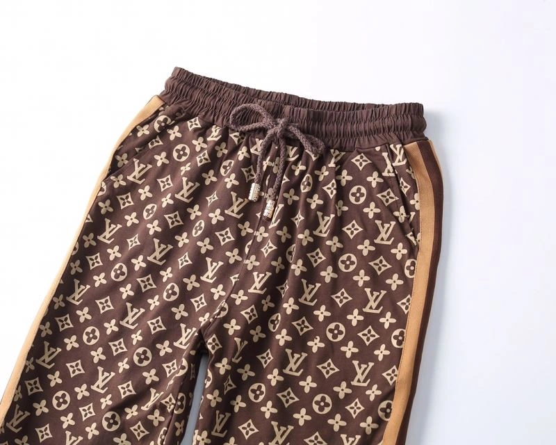 Lightweight Louis Vuitton Short Suits 138508