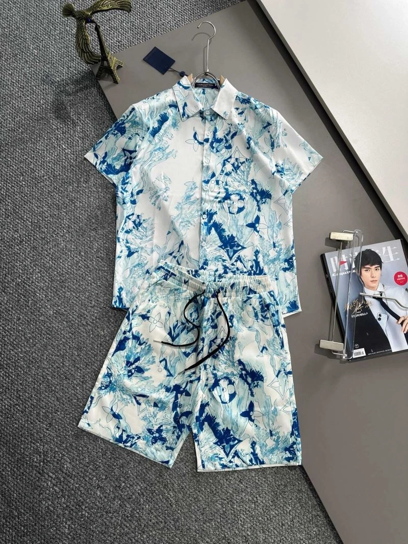 Resilient Louis Vuitton Short Suits 138497