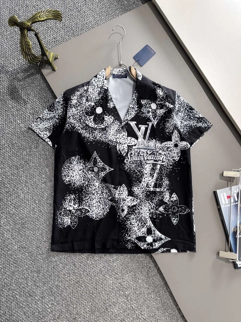 Modern Louis Vuitton Short Suits 138498